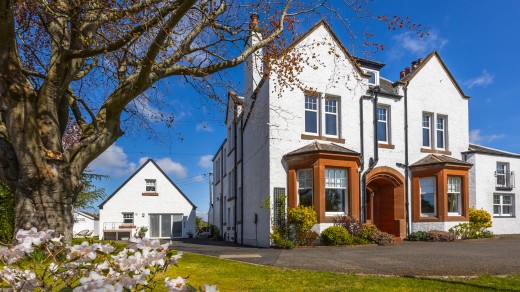 Pinewood Country House