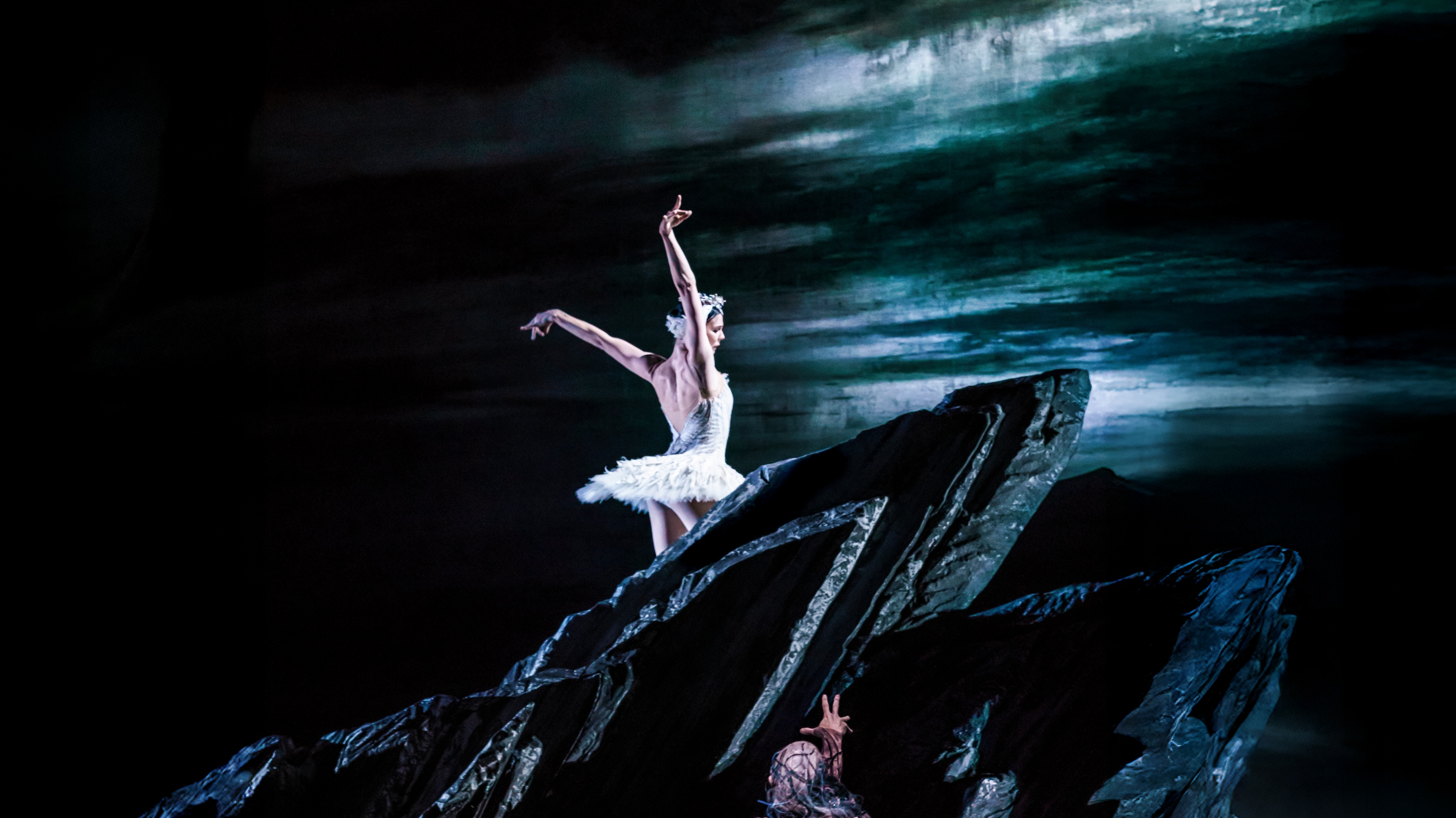 Royal Ballet & Opera: Swan Lake