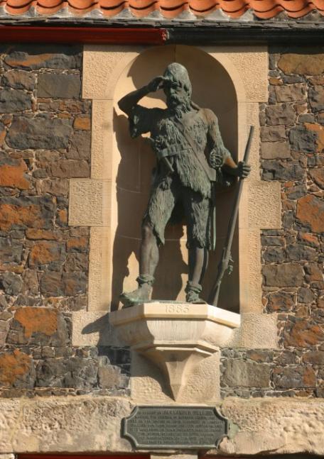Alexander Selkirk Statue